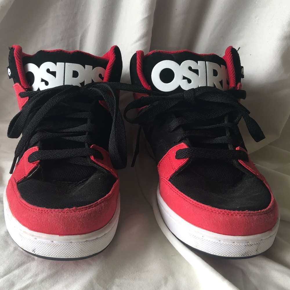 Osiris men’s mid top shoes